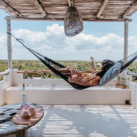 Lunarena Barefoot Hotel El Cuyo Exteriör bild