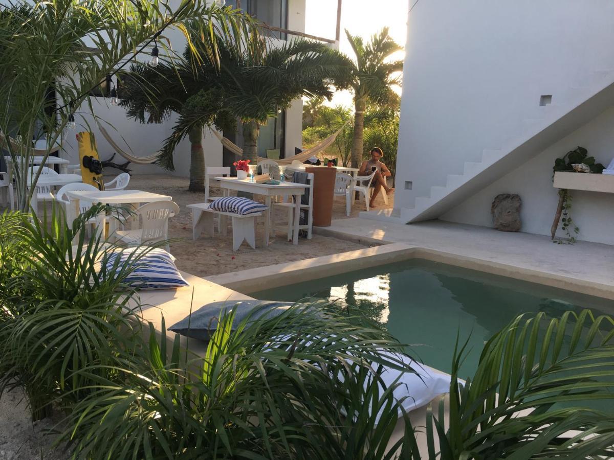 Lunarena Barefoot Hotel El Cuyo Exteriör bild