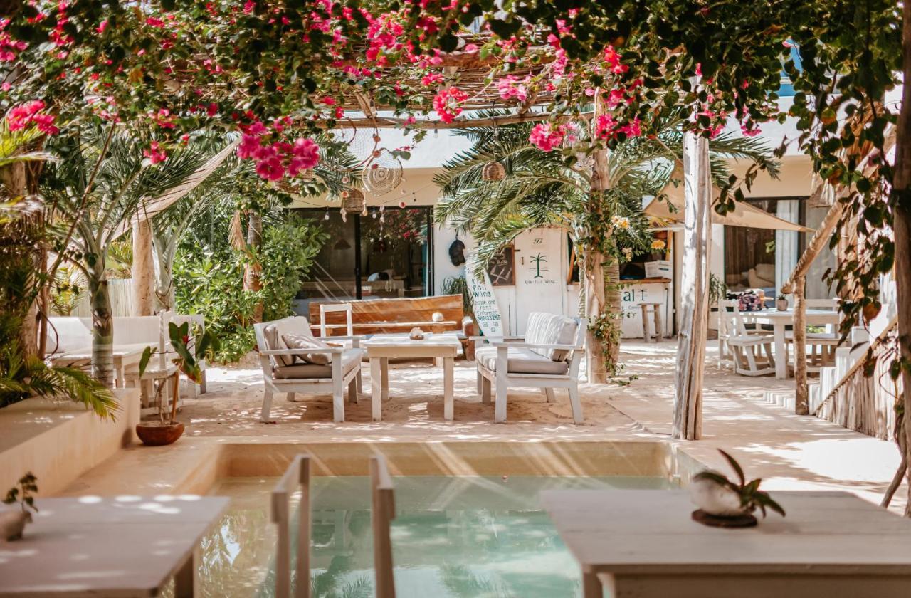 Lunarena Barefoot Hotel El Cuyo Exteriör bild